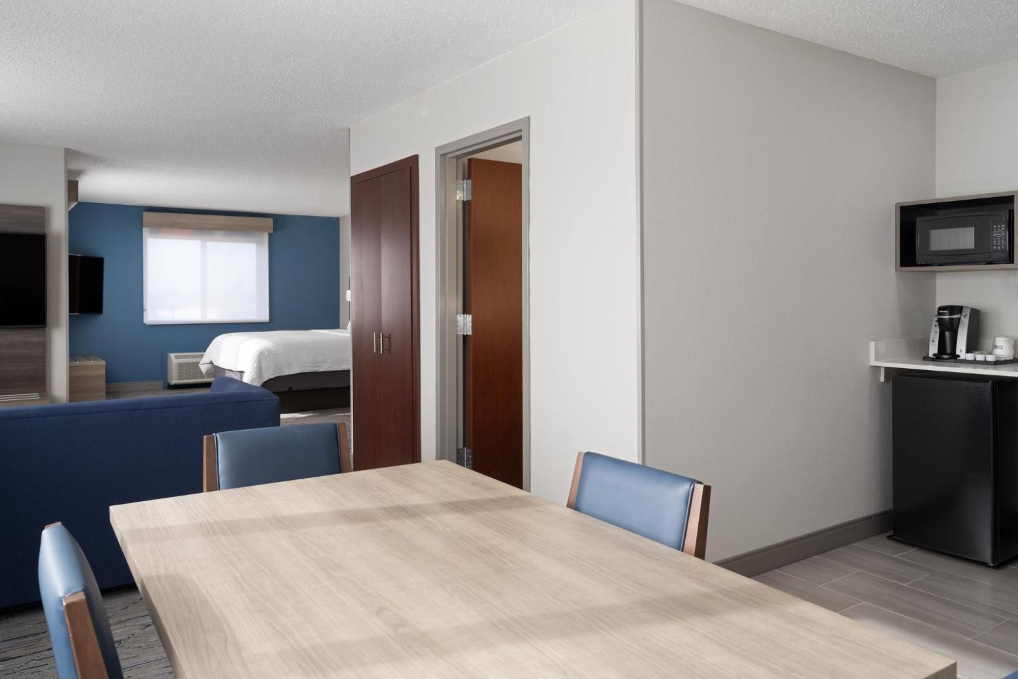 Holiday Inn Express & Suites Midwest City By Ihg Екстер'єр фото